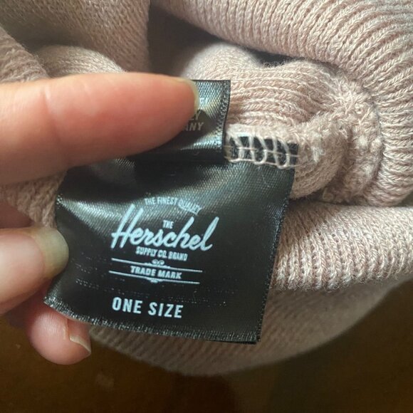 Herschel Supply Women’s Rib Knit Beanie Ash Rose One Size Unisex,Outdoor,New - Picture 2 of 16